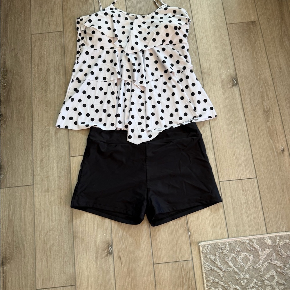 Polka Dot Black and WhiteTankini Top with Black Boy Shorts Set size XL 2 piece